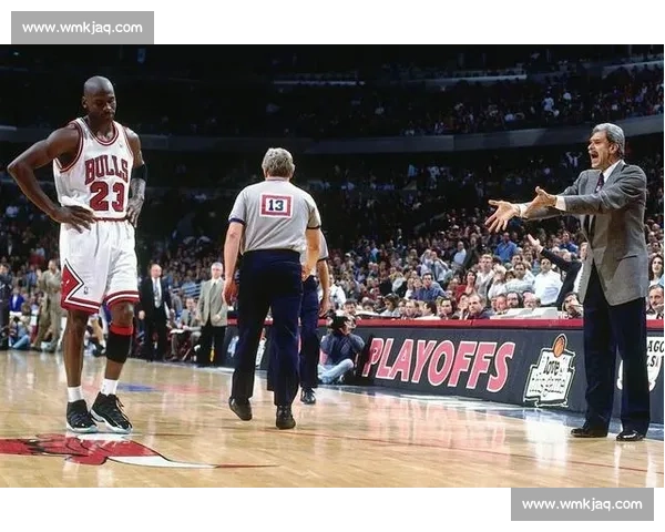以乔丹 vs时代顶级对手为核心的篮球巅峰对决全景深度解析